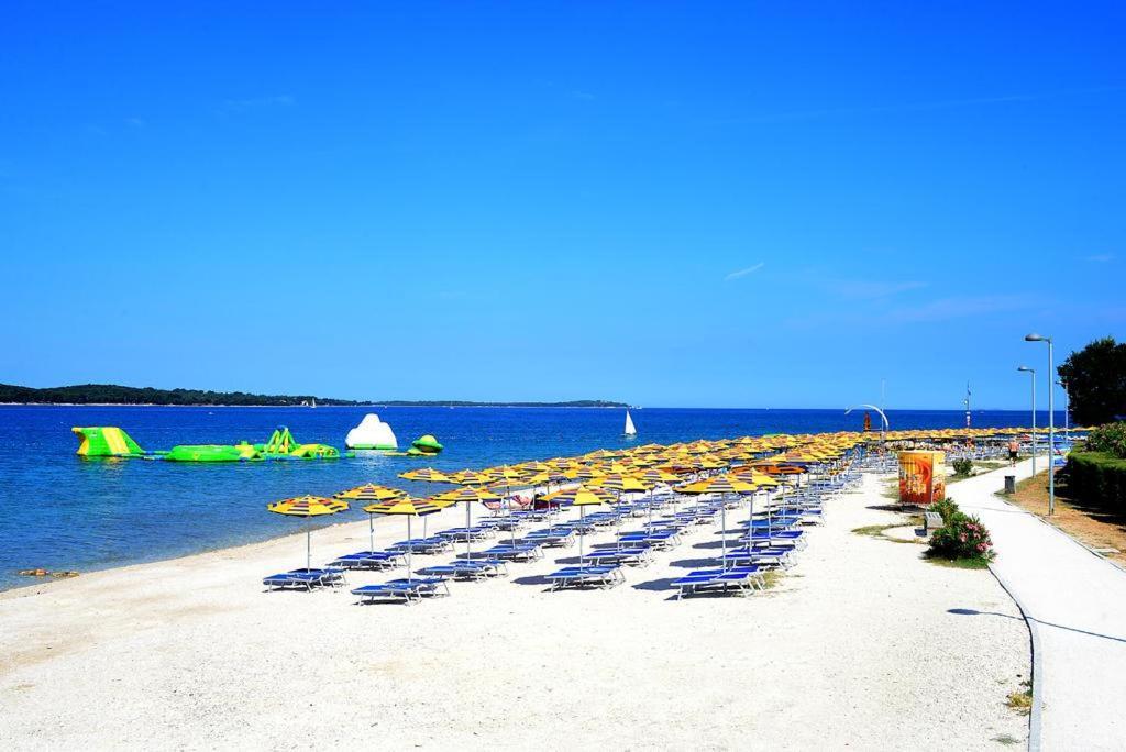 Brijunisol - 3 Apartments Top Position Near The Beautiful Beach Fažana Exterior foto