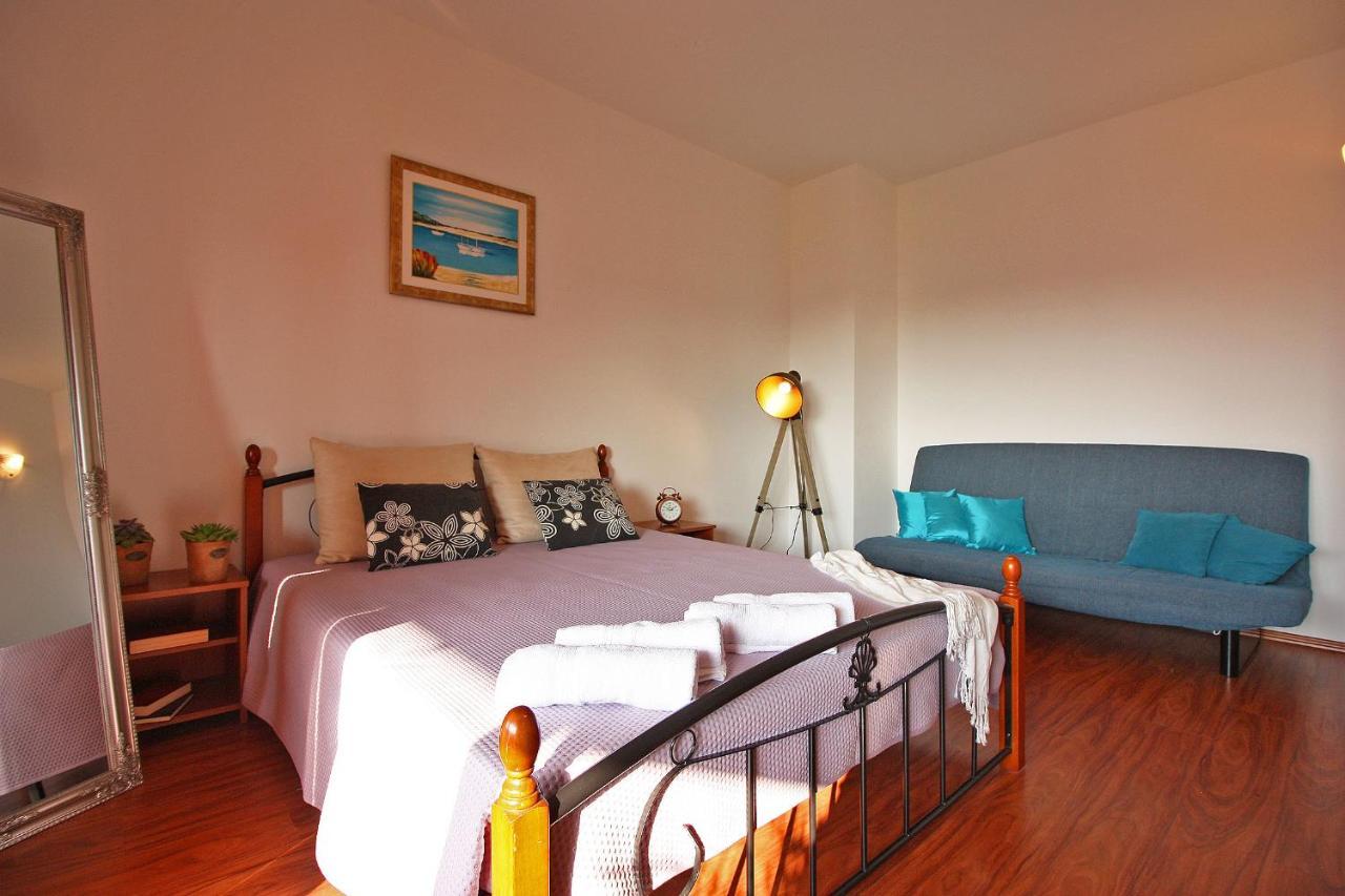 Brijunisol - 3 Apartments Top Position Near The Beautiful Beach Fažana Exterior foto